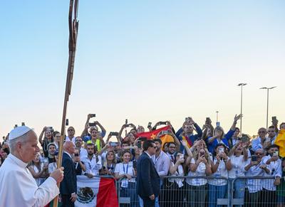 ITALY - POPE LEO XIV  DURING A PRAYER VIGIL FOR THE JUBILEE OF YOUTH AT TOR VERGATA IN ROME  - 2025/8/2-stock-foto