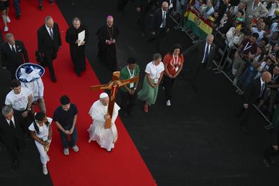 ITALY - POPE LEO XIV  DURING A PRAYER VIGIL FOR THE JUBILEE OF YOUTH AT TOR VERGATA IN ROME  - 2025/8/2-stock-foto