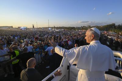ITALY - POPE LEO XIV  DURING A PRAYER VIGIL FOR THE JUBILEE OF YOUTH AT TOR VERGATA IN ROME  - 2025/8/2-stock-foto