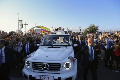 ITALY - POPE LEO XIV  DURING A PRAYER VIGIL FOR THE JUBILEE OF YOUTH AT TOR VERGATA IN ROME  - 2025/8/2-stock-foto