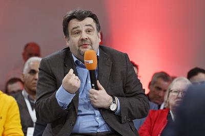 Dennis Radtke bei der Betriebsrätekonferenz von CDU und CDA unter dem Motto Arbeitsplätze erhalten. Wohlstand sichern. i-stock-foto