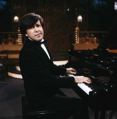 ANDREI GAWRILOW Andrei Gawrilow, russischer Pianist, am Klavier circa 1984. Andrei Gawrilow, Russian pianist, on the pia-stock-foto
