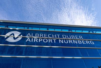 Inbetriebnahme der neuen Photovoltaikanlage am Albrecht D?rer Airport N?rnberg, N?rnberg, 05.08.2025-stock-foto