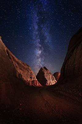 a canyon under the stars PUBLICATIONxNOTxINxCHN 165755303548682276-stock-foto