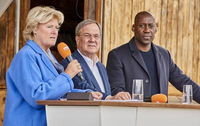 Armin Laschet + Monika Gr?tters + Joe Chialo Deutschland, Berlin: Der Kanzlerkandidat der CDU Armin Laschet pr?sentiert-stock-foto