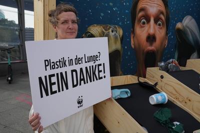 Demonstration GER, Berlin,20250805, Demo , WWF Demo in Berlin, zusammen mit dem Start der UN Verhandlungen zum internati-stock-foto