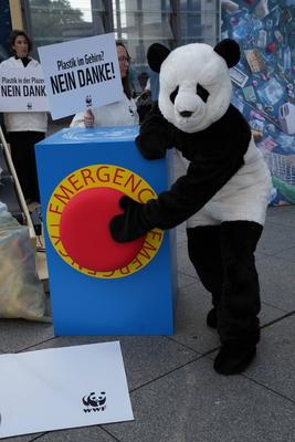 Demonstration GER, Berlin,20250805, Demo , WWF Demo in Berlin, zusammen mit dem Start der UN Verhandlungen zum internati-stock-foto