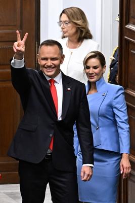 06.08.2025 WARSZAWA SEJM RP CEREMONIA ZAPRZYSIEZENIA PREZYDENTA KAROLA NAWROCKIEGO KAROL NAWROCKI Z ZONA MARTA NAWROCKA-stock-foto