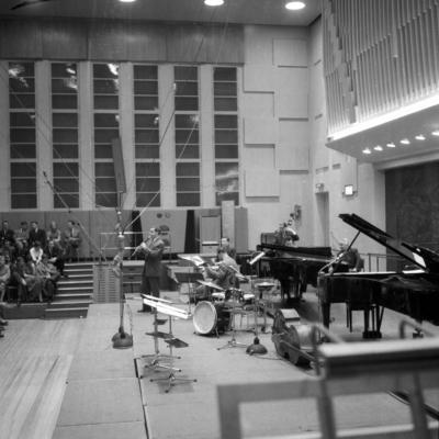 Die Kapelle bei der Sendung Jazz aus Studio 10 , ?bertragen vom NWDR in Hamburg 1956. The orchstra from the concert Jaz-stock-foto