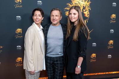 Richy Müller (Schauspieler, Tatort Kommissar) mit Ehefrau Christl Stumhofer und Tochter Paulina. Deutschland, Stuttgart,-stock-foto