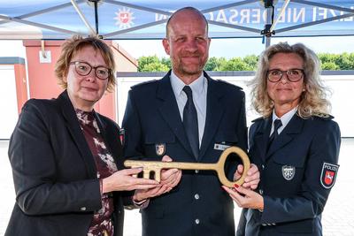 Einweihung des neuen Dienstgeb?udes des Polizeikommissariats Bundesautobahn Maschen-stock-foto