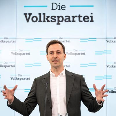 20250807 Pressekonferenz der Volkspartei zum Thema FPOe Faulste Partei Oesterreichs-stock-foto