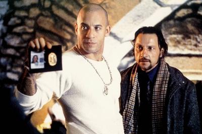 xXx - Triple X, (XXX) USA-CR 2002, Regie: Rob Cohen, VIN DIESEL, RICHY M?LLER, Key: Ausweis  UnitedArchives00019723-stock-foto