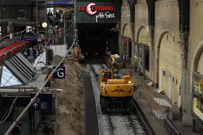 RECORD DATE NOT STATED Gleisbauarbeiten auf Gleis 3 im Hauptbahnhof Hamburg. St. Georg Hamburg *** Track construction wo-stock-foto
