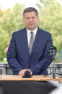 Pressekonferenz zur Bekanntgabe der Spitzenkandidatur der CDU in Sachsen-Anhalt-stock-foto