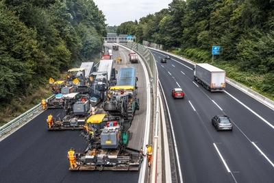 Autobahnsanierung A52-stock-foto