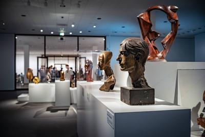Berlin Mitte Tiergarten; das Kulturforum : die NEUE NATIONALGALERIE, Architekt: Mies van der Rohe - Sammlung Depotbest?-stock-foto