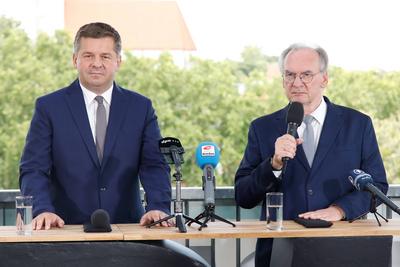 Pressekonferenz zur Bekanntgabe der Spitzenkandidatur der CDU in Sachsen-Anhalt-stock-foto