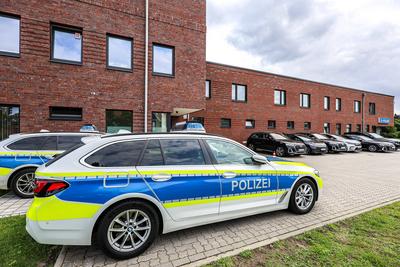 Einweihung des neuen Dienstgeb?udes des Polizeikommissariats Bundesautobahn Maschen-stock-foto