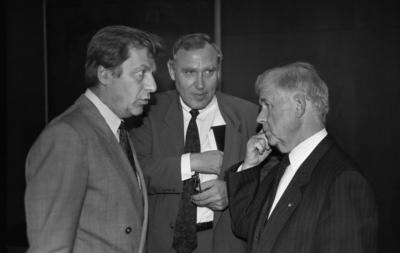 Deutschland, Bonn, 25.06.1992 Archiv.: 34-54-16 Ministerpraesidenten der Laender im Bundeskanzleramt Foto: Eberhard Dieo-stock-foto