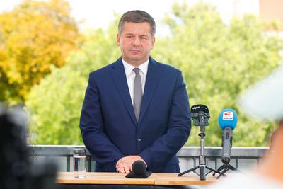 Pressekonferenz zur Bekanntgabe der Spitzenkandidatur der CDU in Sachsen-Anhalt-stock-foto