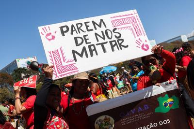 Marcha das Mulheres Ind?genas-stock-foto
