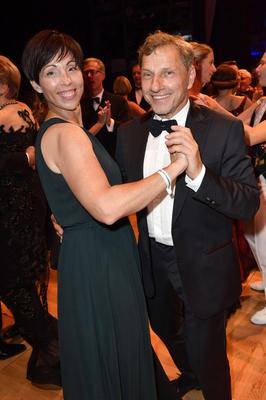 Richy M?ller mit Lebenspartnerin Christl Stumhofer beim 25. Leipziger Opernball 2019 in der Oper Leipzig. Leipzig, 26.1-stock-foto
