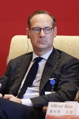 BEIJING CHINA MARCH 24 Chairman of the Board of Management & CEO Allianz SE Oliver Baete listen-stock-foto