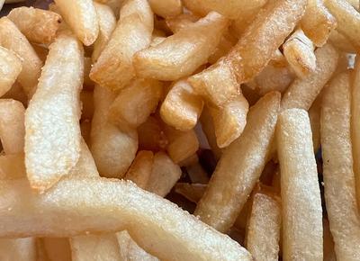 McDonalds Pommes in der Nahaufnahme *** McDonalds fries closeup Copyright: xmix1x-stock-foto