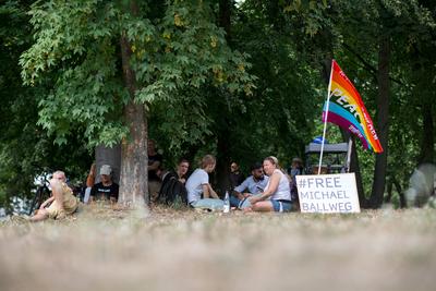 Kundgebung der Partei Die Basis anl?sslich des zweiten Jahrestages ihrer Gr?ndung in Berlin im Rahmen der Woche der Demo-stock-foto