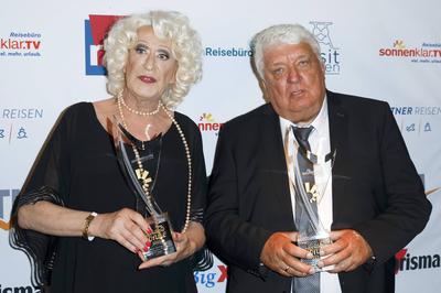 Lilo Wanders und Hans Meiser bei der Gala Goldene Sonne Spezial - 40 Jahre deutsches Privatfernsehen im GOP Variet? The-stock-foto