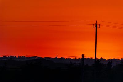 The sun sets over the park of the ancient Roman aqueducts.-stock-foto