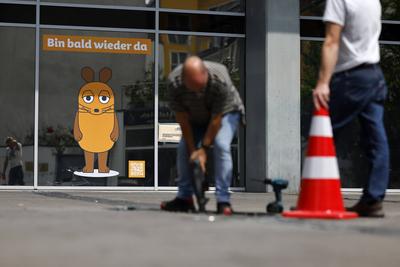 Die Maus geht in Kur-stock-foto