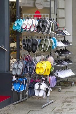Clogs schuhe *** Clogs shoes 1065528059-stock-foto