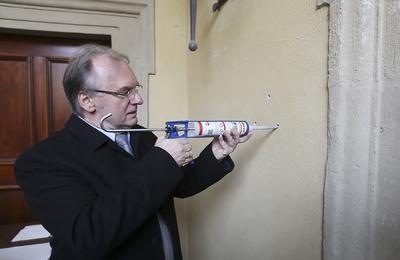 21.10.2015 // Zeitz Aktion Luther war hier Luther Orte in Sachsen Anhalt / Schlo? Zeitz Anbringung der Luther war hier-stock-foto