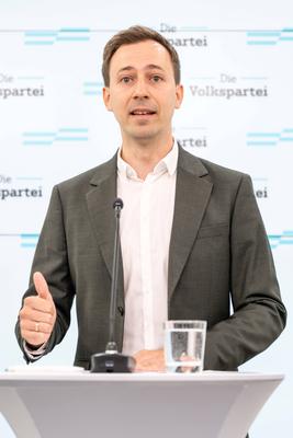 20250807 Pressekonferenz der Volkspartei zum Thema FPOe Faulste Partei Oesterreichs-stock-foto
