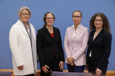 Prof. Claudia Wiesemann, Universit?t G?ttingen, Prof. Friederike Wapler, Universit?t Mainz, Prof. Frauke Brosius-Gersdor-stock-foto