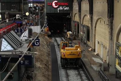 RECORD DATE NOT STATED Gleisbauarbeiten auf Gleis 3 im Hauptbahnhof Hamburg. St. Georg Hamburg *** Track construction wo-stock-foto