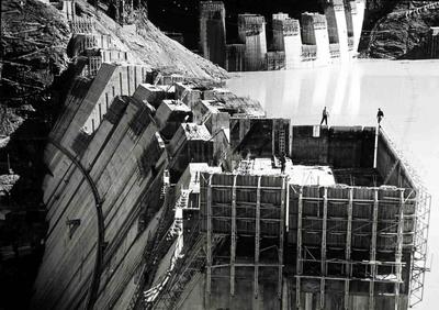 Anfang der 50er Jahre begannen die Arbeiten am gr?ssten Wasserkraftwerk Oesterreichs dem Tauernkraf-stock-foto