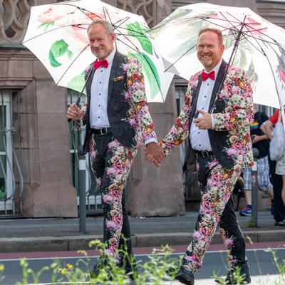 Reportage 09.08.2025 Die Demo zum CSD in N?rnberg am Samstag durch die N?rnberger Innenstadt mit rund 20 000 Besucher, Motto: Nie mehr still!, super Wetter, super Stimmung, alles friedlich-stock-foto