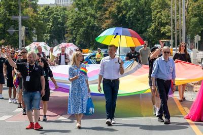 Reportage 09.08.2025 Die Demo zum CSD in N?rnberg am Samstag durch die N?rnberger Innenstadt mit rund 20 000 Besucher, Motto: Nie mehr still!, super Wetter, super Stimmung, alles friedlich-stock-foto