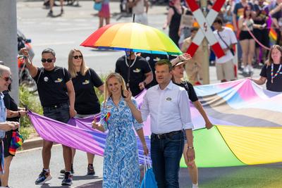 Reportage 09.08.2025 Die Demo zum CSD in N?rnberg am Samstag durch die N?rnberger Innenstadt mit rund 20 000 Besucher, Motto: Nie mehr still!, super Wetter, super Stimmung, alles friedlich-stock-foto
