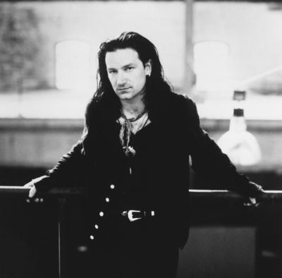 Studio Publicity Still from U2: Rattle and Hum Bono ? 1988 Paramount Photo Credit: Colm Henry Los Angeles CA USA PUBLIC-stock-foto