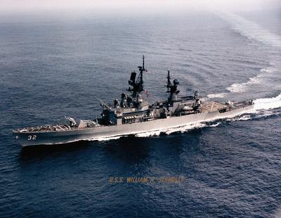 RECORD DATE NOT STATED A copy image of the US Navy (USN) Belknap Class Guided Missile Cruiser USS WILLIAM H. STANDLEY (C-stock-foto