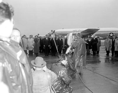 Trip to Europe: Arrival in Vienna, Austria 10:50AM; White House Army Signal Agency (WHASA) staff in Vienna. President Jo-stock-foto