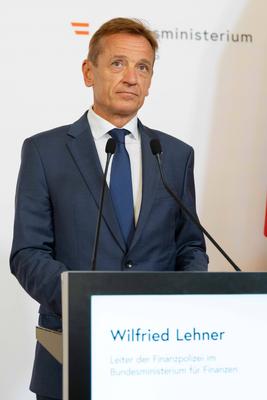 20250811 Pressekonferenz der Innenminister zum Thema Jahresbilanz 2024 zum Kriminalitaetsfeld Sozialleistungsbetrug-stock-foto
