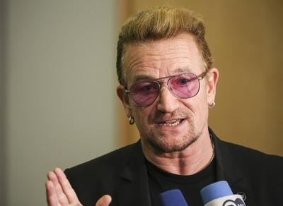 Bono U2 S?nger und ONE Mitbegr?nder beim Gespr?ch ?ber den Ausblick auf den bevorstehenden UN Gipf-stock-foto