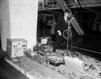 Trip to Europe: Arrival in Vienna, Austria 10:50AM; White House Army Signal Agency (WHASA) staff in Vienna. White House-stock-foto