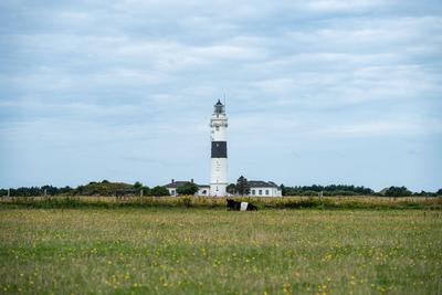 Leuchtturm Kampen ? genannt Langer Christian ? historische Bezeichnung Rotes Kliff ? wei?-schwarz bemalter gro?er Kampener Leuchtturm auf der Nordseeinsel Sylt im Sommer 2025-stock-foto