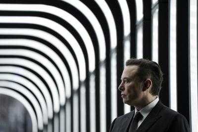 Entertainment Bilder des Tages Tesla Delivery Day - Eroeffnung der Tesla-Gigafactory in Gruenheide in der Naehe von Berl-stock-foto